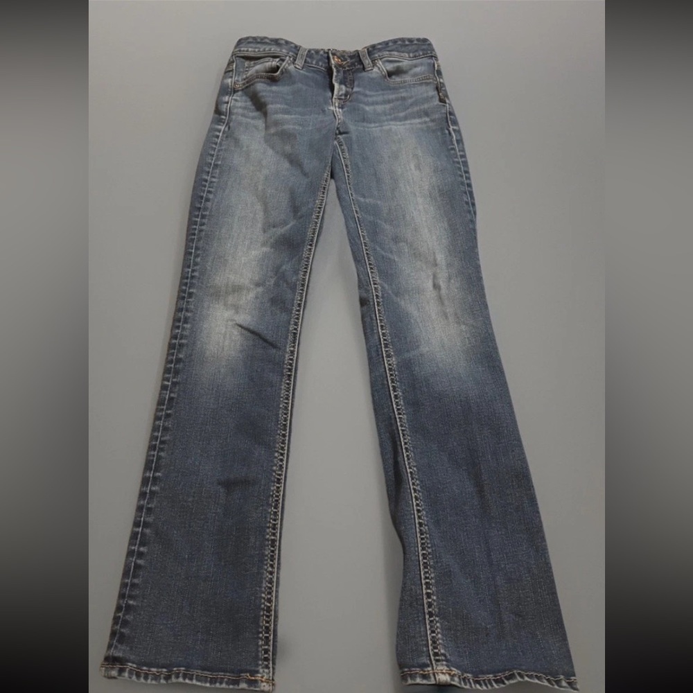 Silver Straight Jeans Size 26/30  Avery Straight Leg Medium Wash